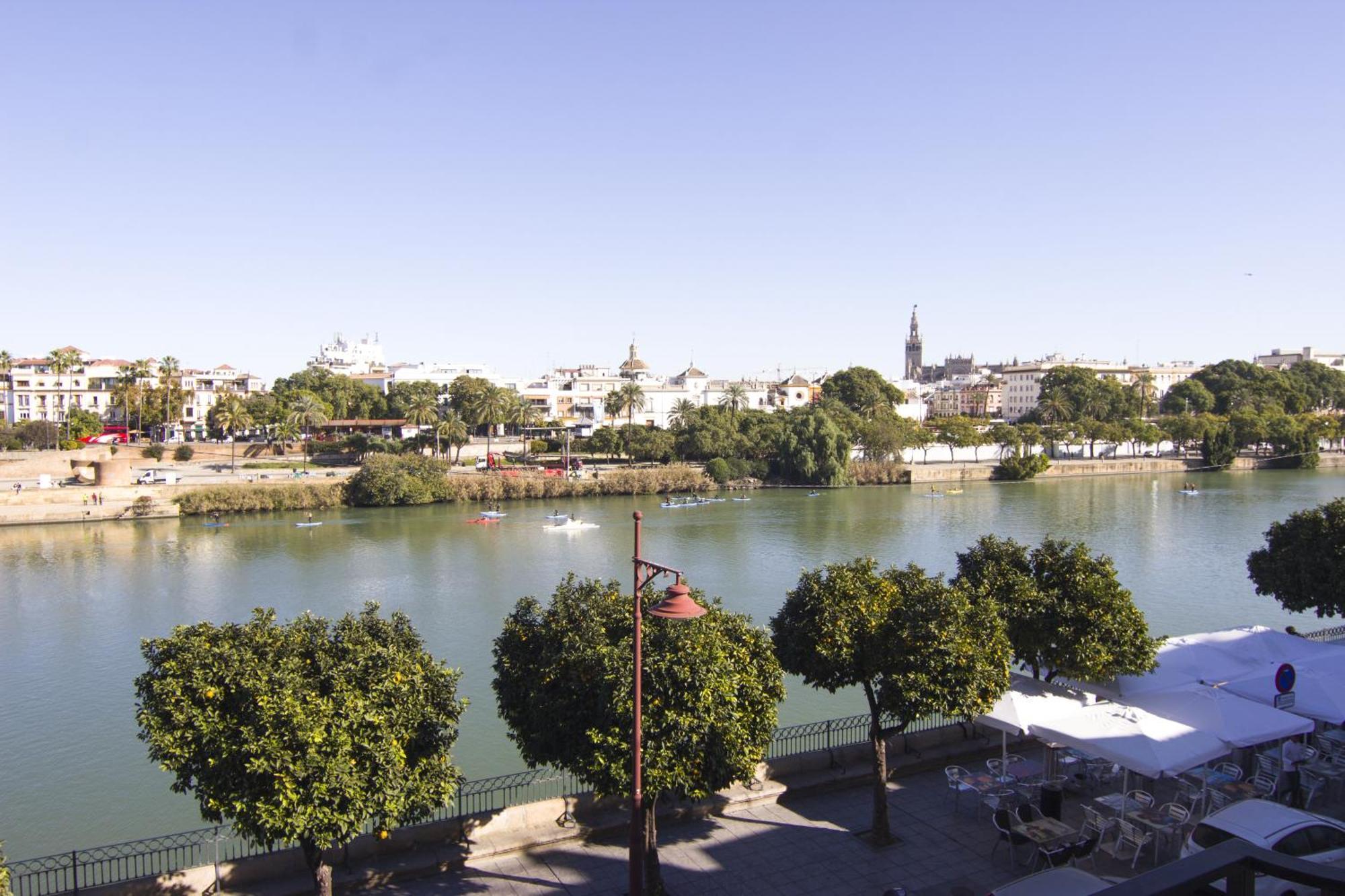 Rentalsevilla Betis Exteriör bild