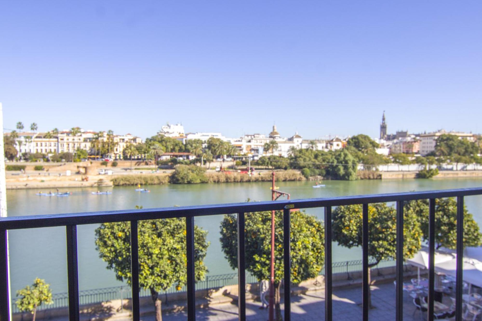 Rentalsevilla Betis Exteriör bild